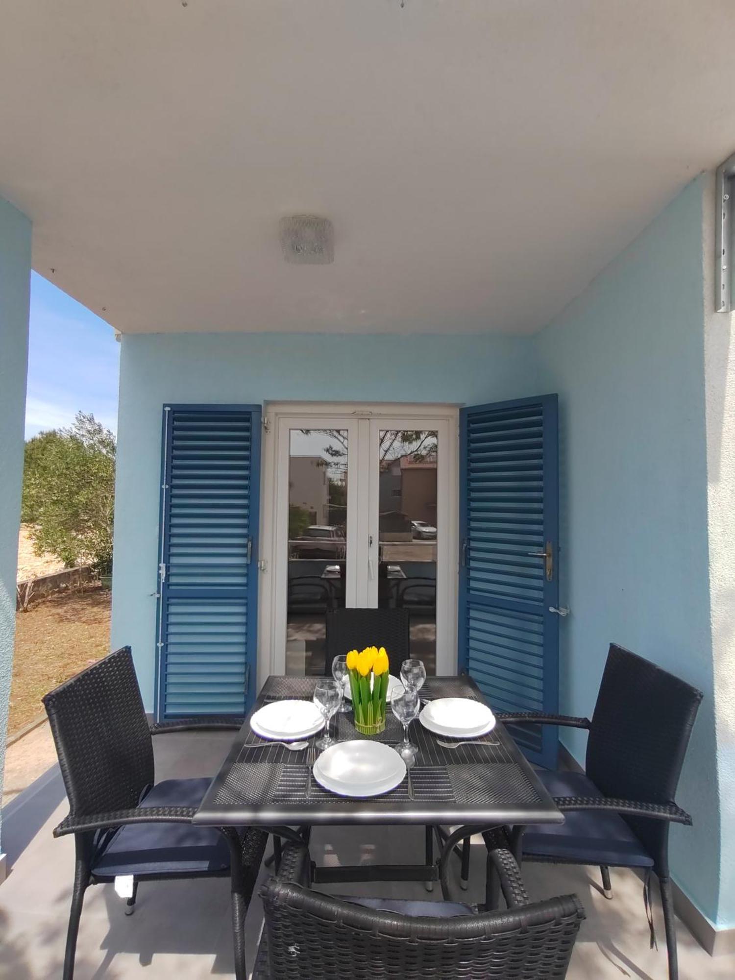Apartamento Apartman Karmen Srima Exterior foto