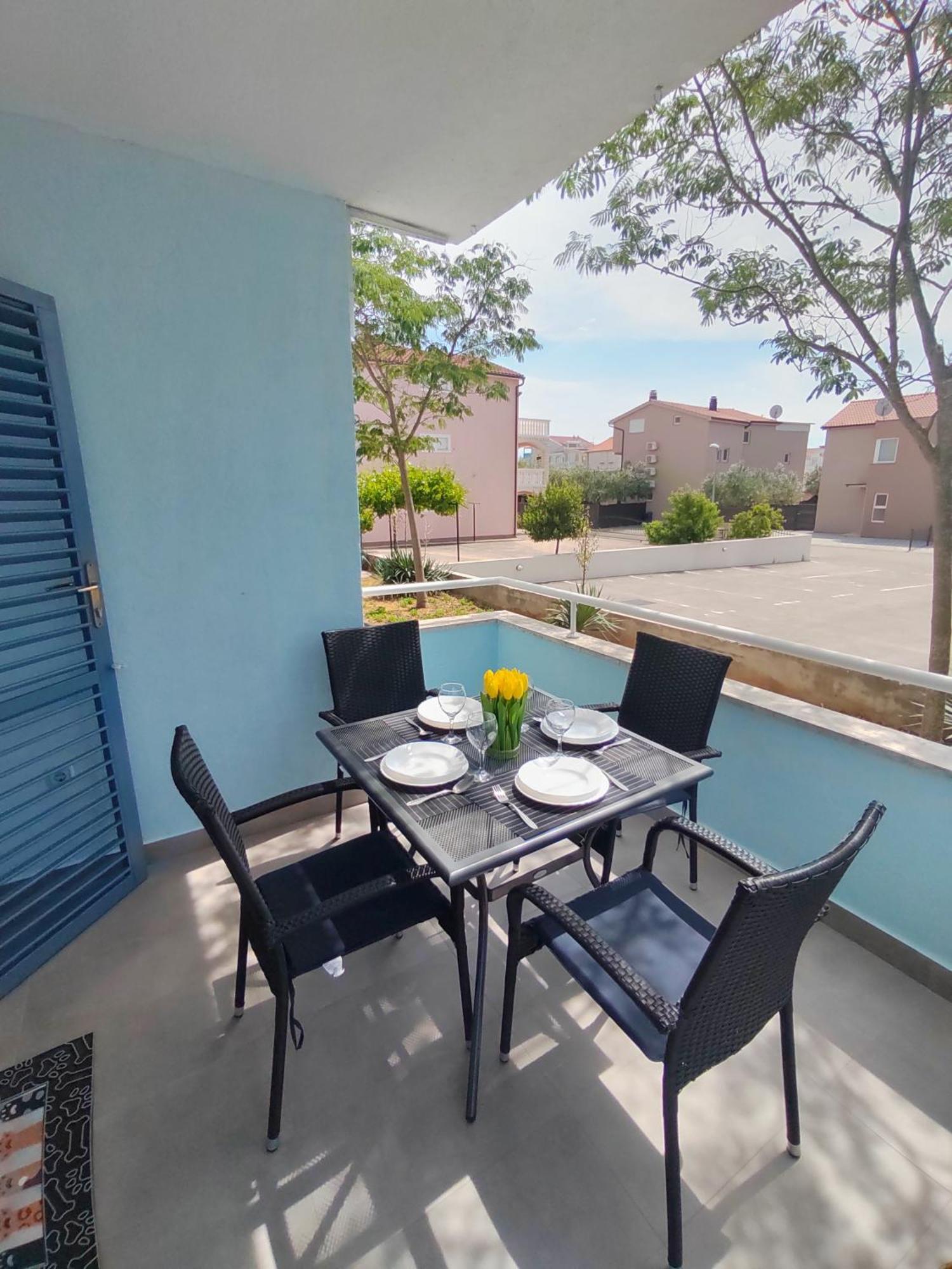 Apartamento Apartman Karmen Srima Exterior foto