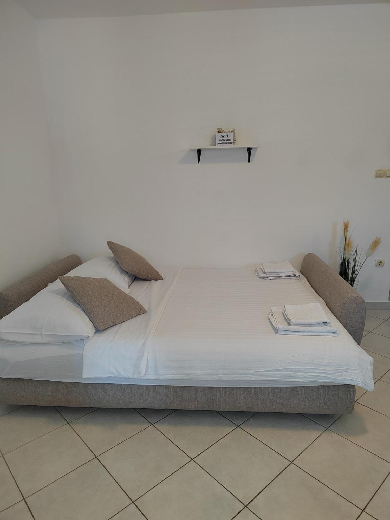 Apartamento Apartman Karmen Srima Exterior foto